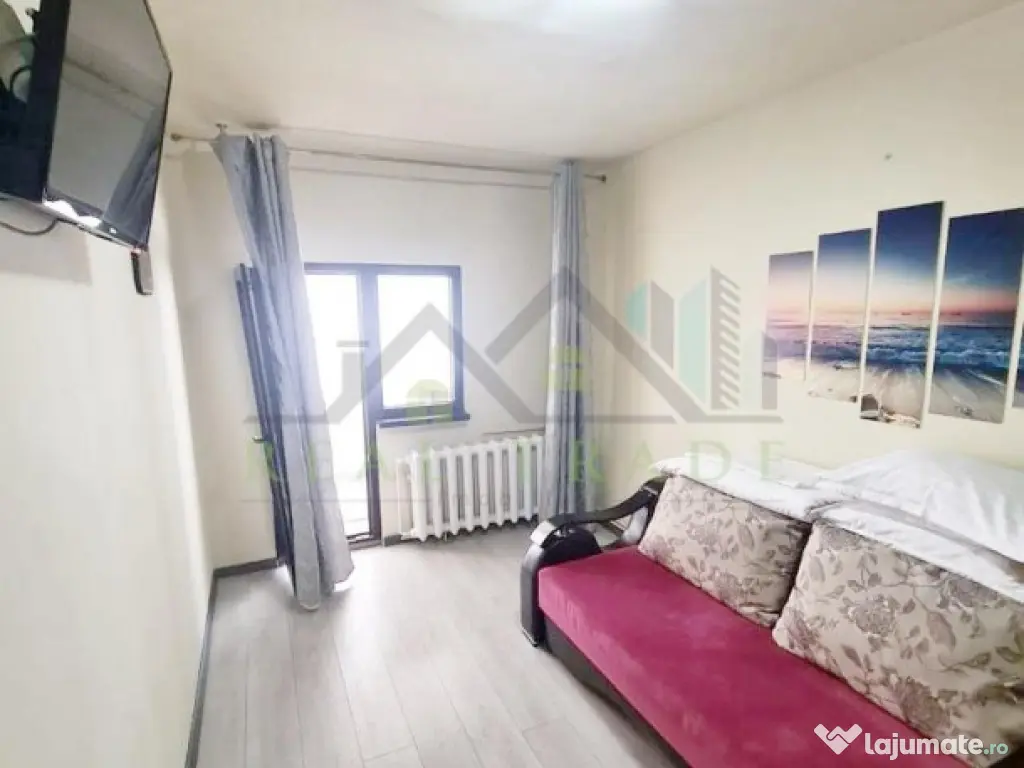 Apartament 3 camere decomandat Centrul Civic