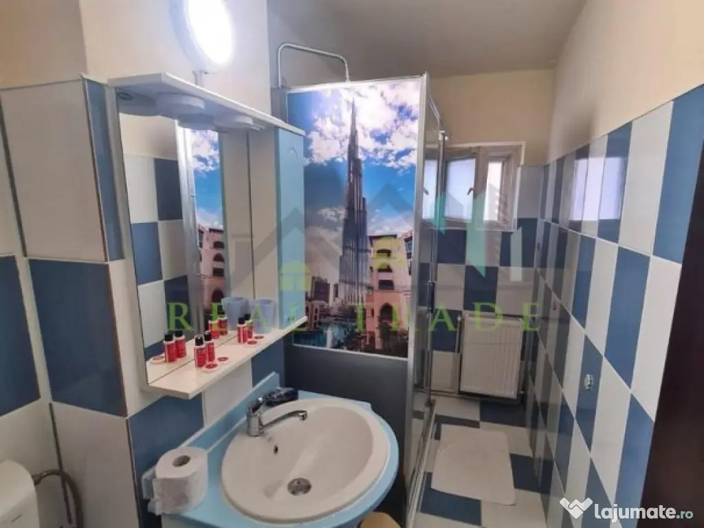 Apartament 3 camere decomandat Centrul Civic