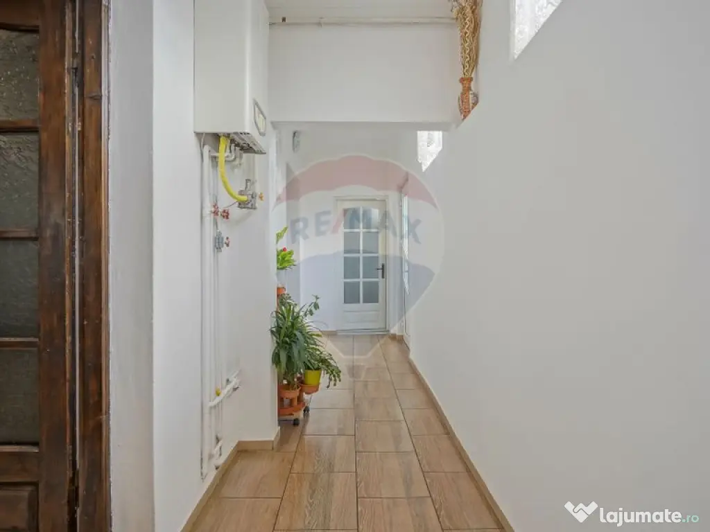 Spatiu Comercial/Afacere si casa de vânzare/zarnesti/Brasov 