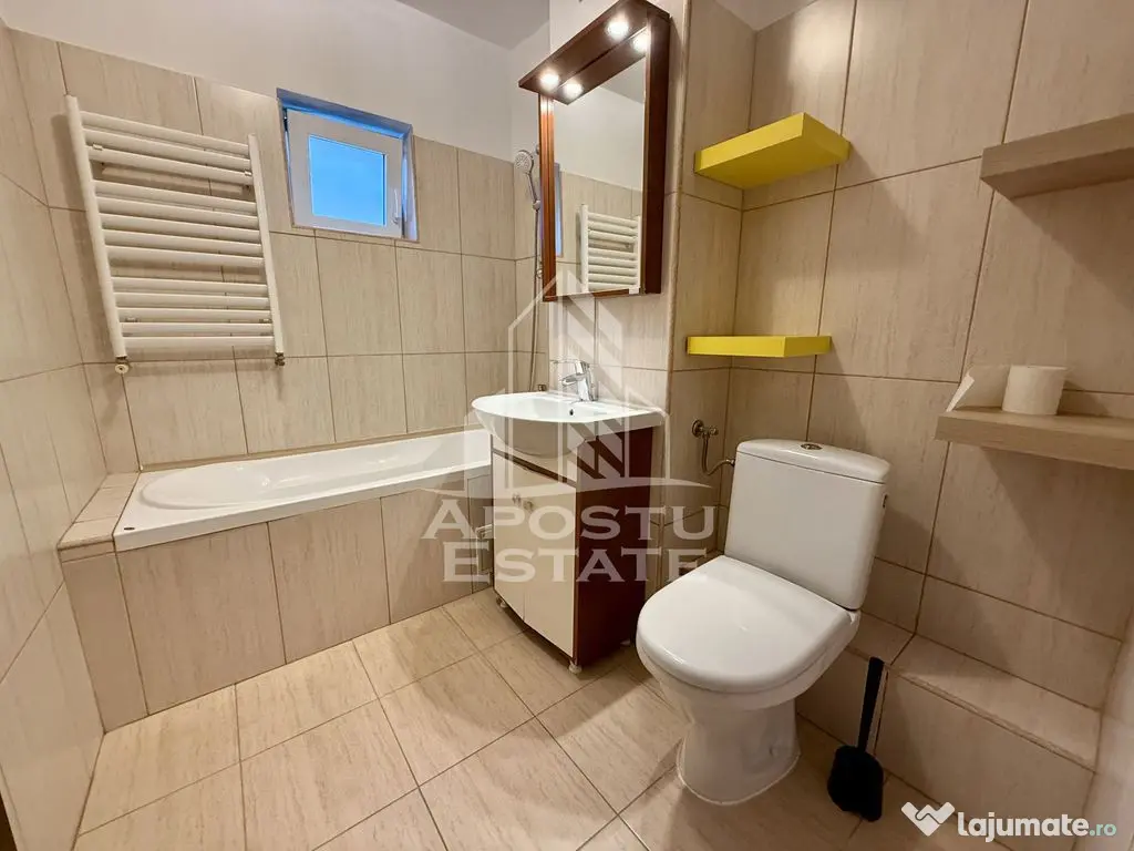 Apartament cu 3 camere, 2 bai, centrala proprie, zona Soa... 