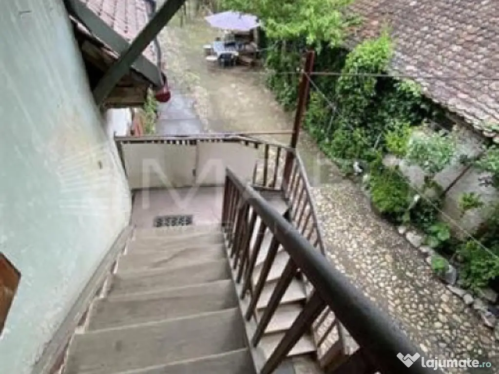 Apartament 5 camere la casa zona Turnisor