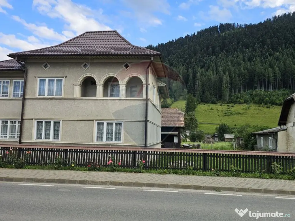 Casa 225 mp, teren intravilan 4822 mp C. Moldovenesc, Suc... 