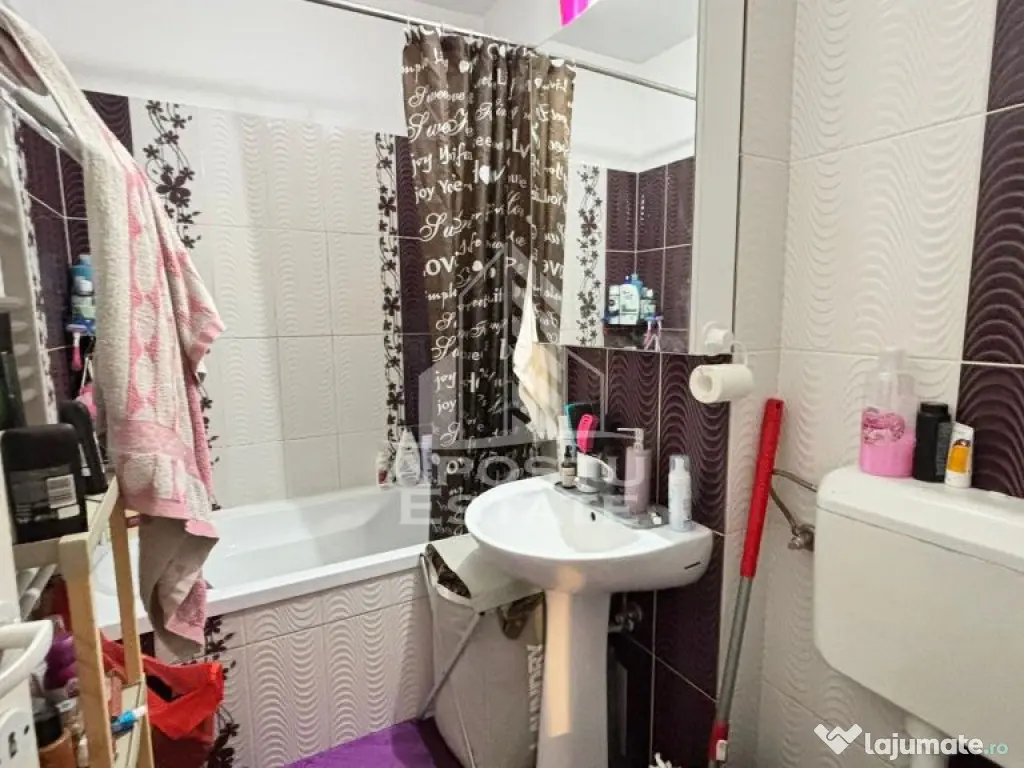 Apartament cu 2 camere in zona Dambovita, centrala termic...