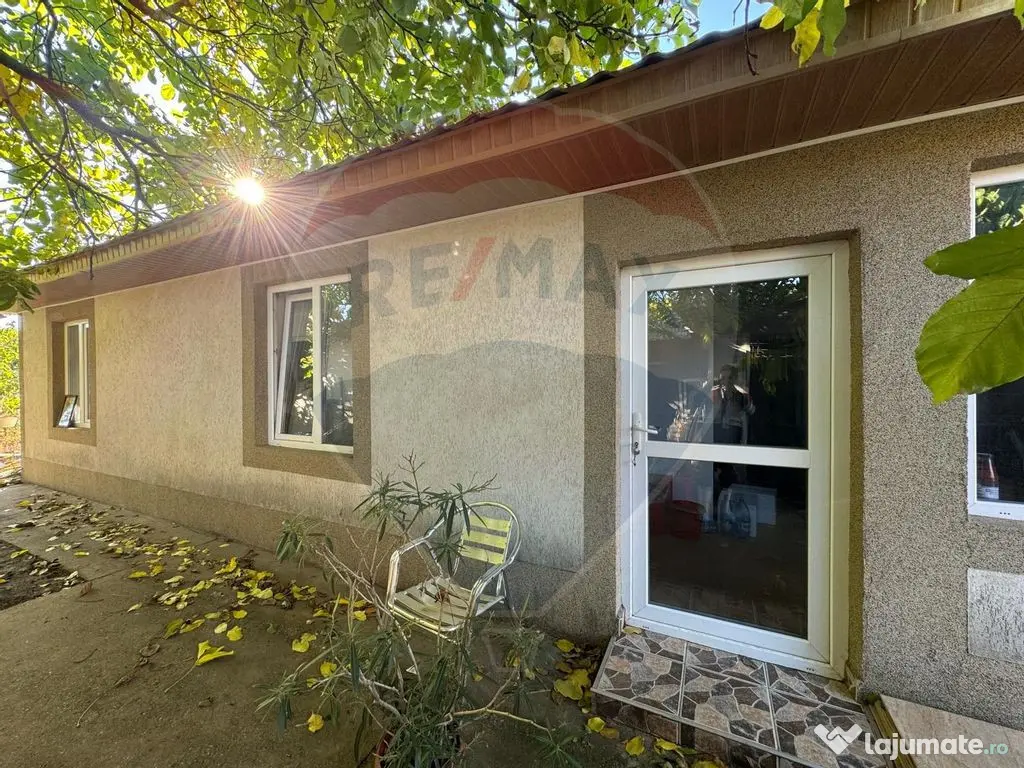 Casă / Vilă cu 6 camere de vânzare în zona Sud 