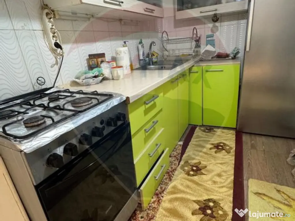 Casă / Vilă cu 6 camere de vânzare în zona Sud 