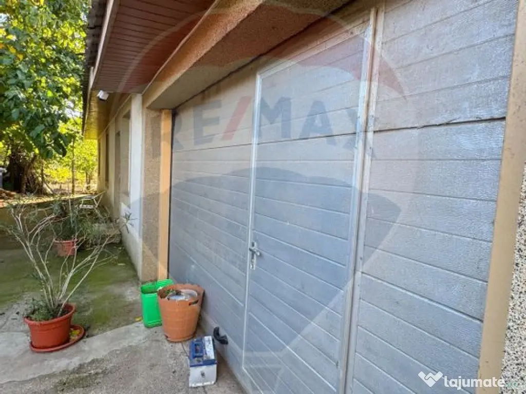 Casă / Vilă cu 6 camere de vânzare în zona Sud 