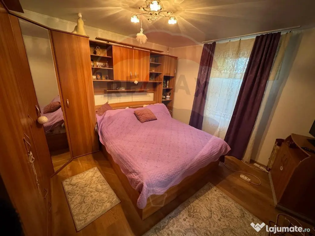 Casă / Vilă cu 6 camere de vânzare în zona Sud 