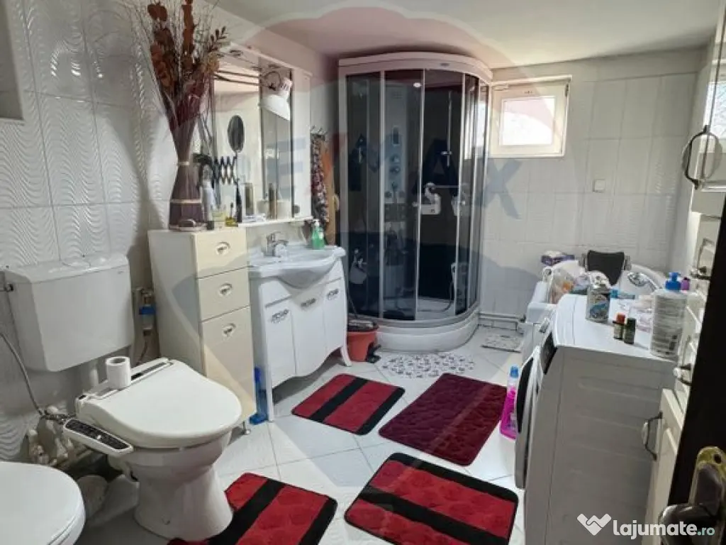 Casă / Vilă cu 6 camere de vânzare în zona Sud 