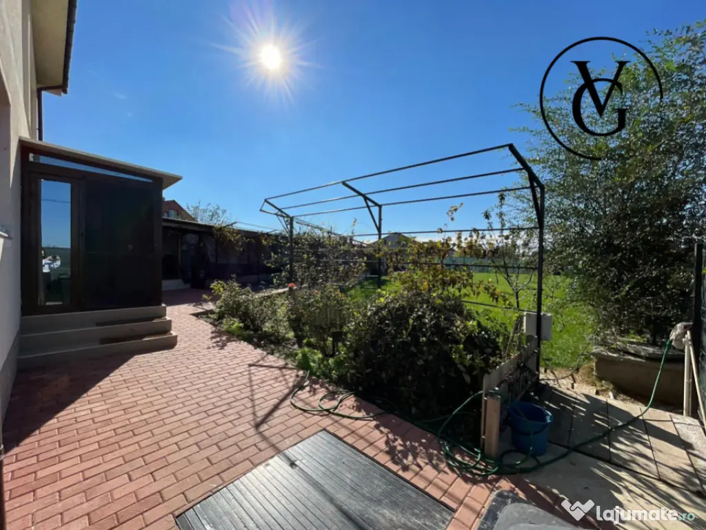 Casa spatioasa cu 8 dormitoare 