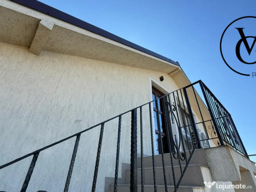 Casa spatioasa cu 8 dormitoare 