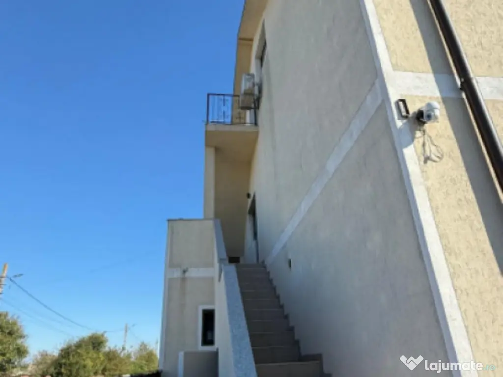 Casa spatioasa cu 8 dormitoare 