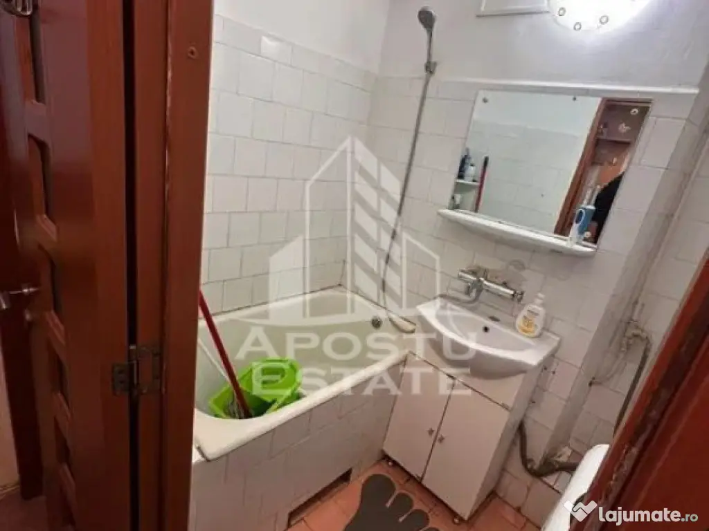 Apartament cu 2 camere, zona Sagului, AC
