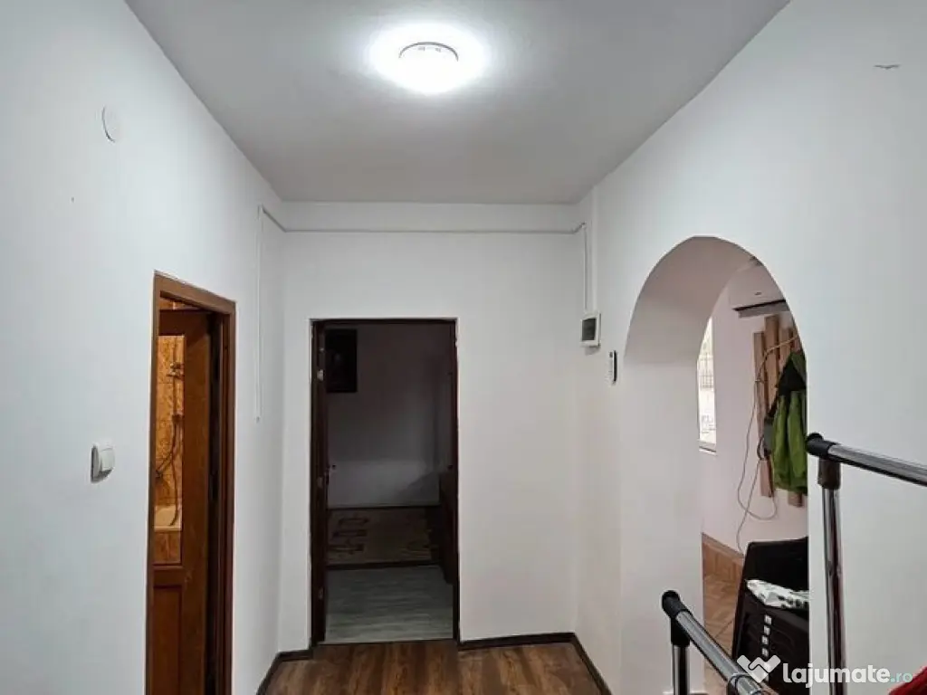 Casa centrala, recent reconsolidata – Strada Traian, Ga... 