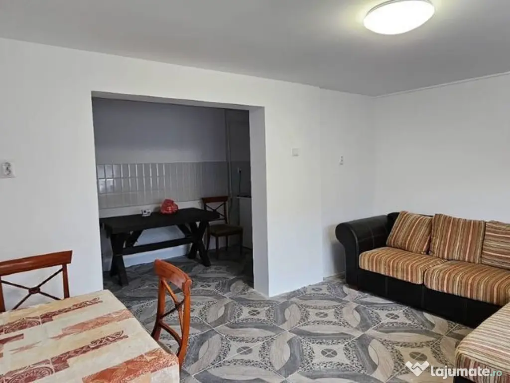 Casa centrala, recent reconsolidata – Strada Traian, Ga... 