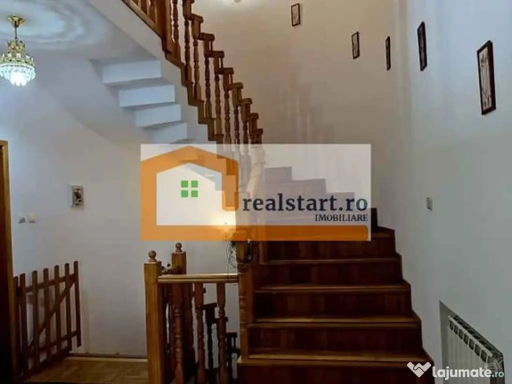 Vedere padure, panouri solare si fotovoltaice, pompa de c... 