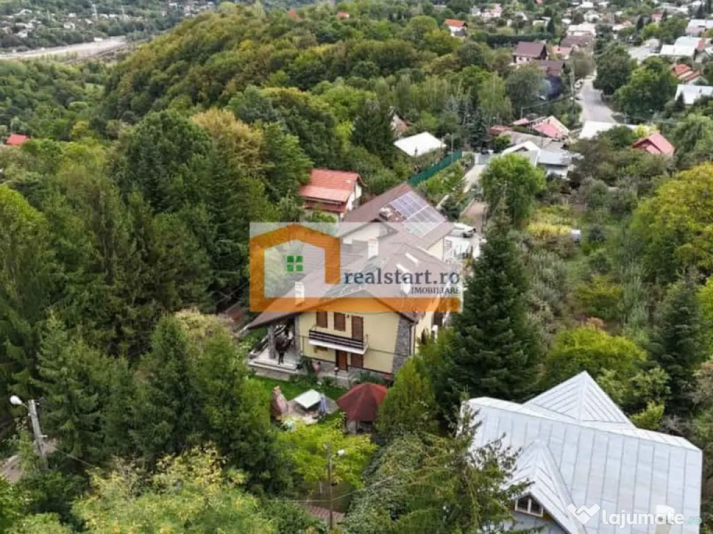 Vedere padure, panouri solare si fotovoltaice, pompa de c... 