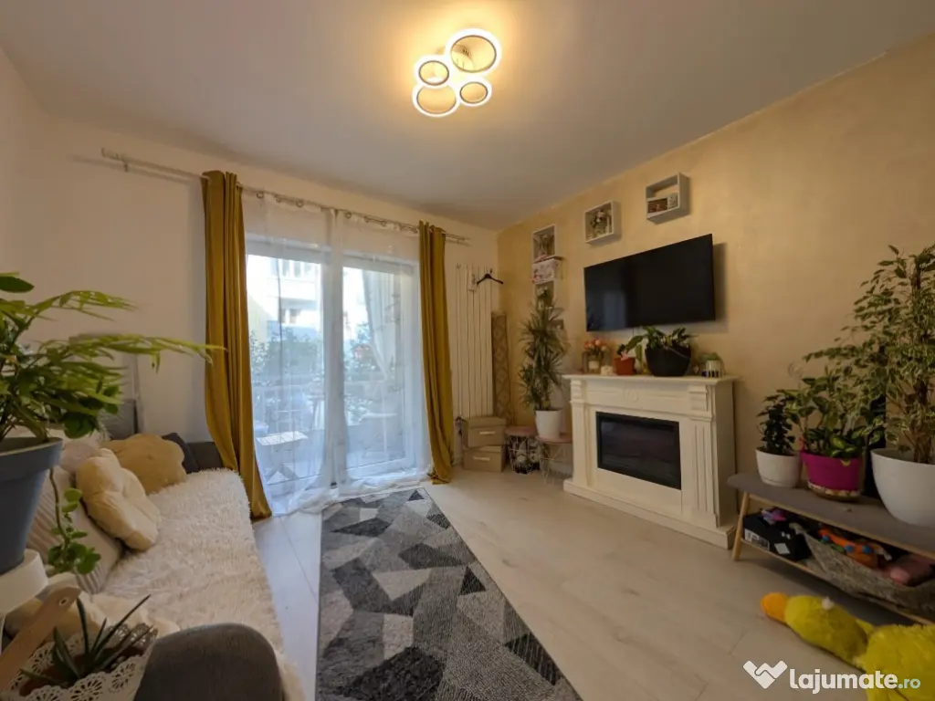 Zona Centrala! Apartament 2 camere decomandat, parcare, zona KIK