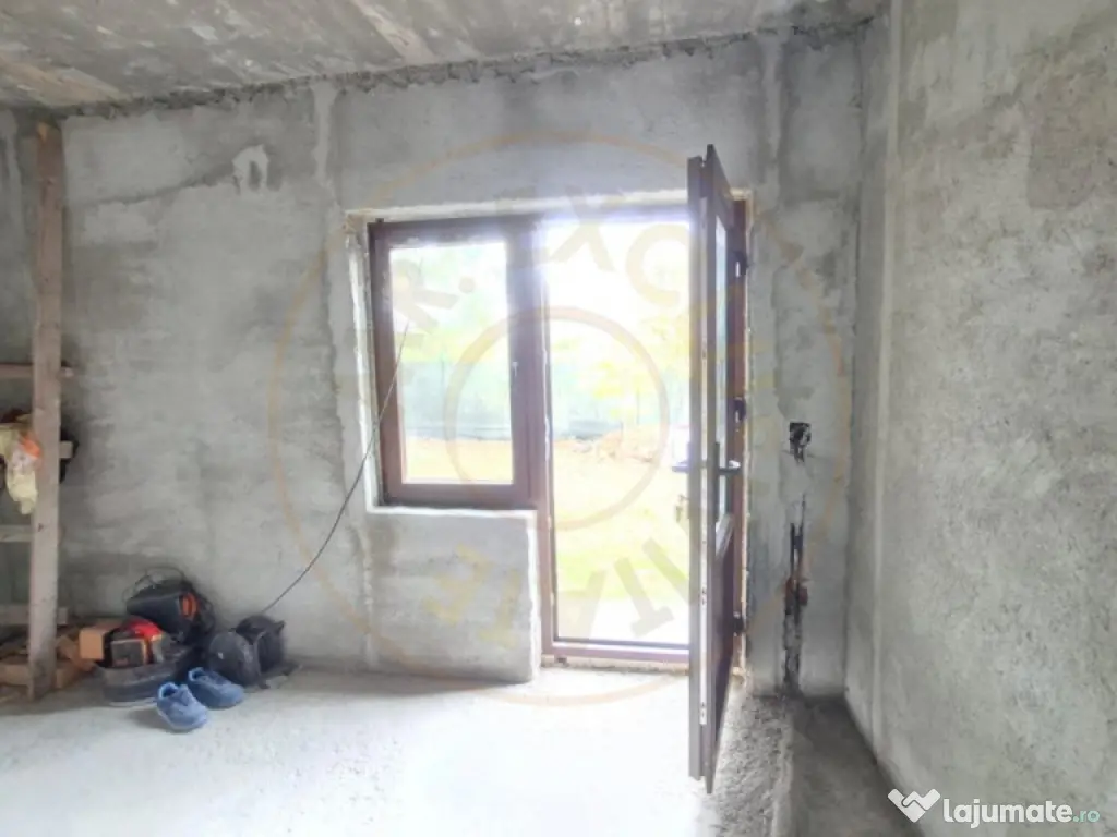 Casă Suseni-Cersani construcție solidă, teren 578 mp 