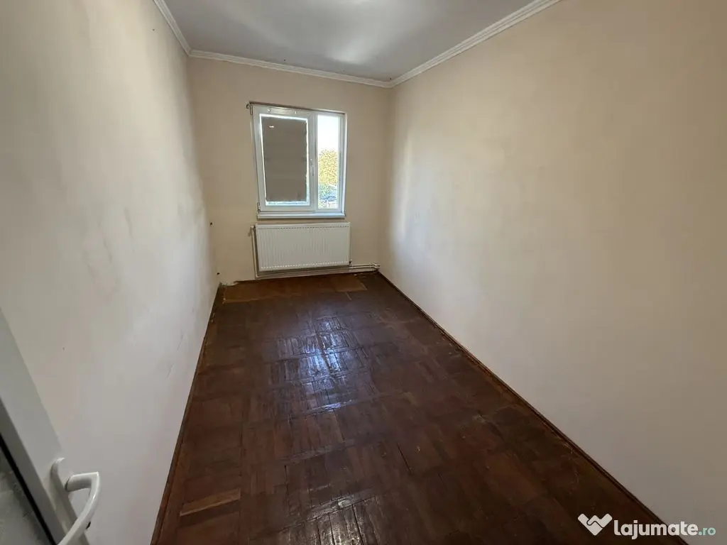 Apartament 3 camere zona Bratianu 