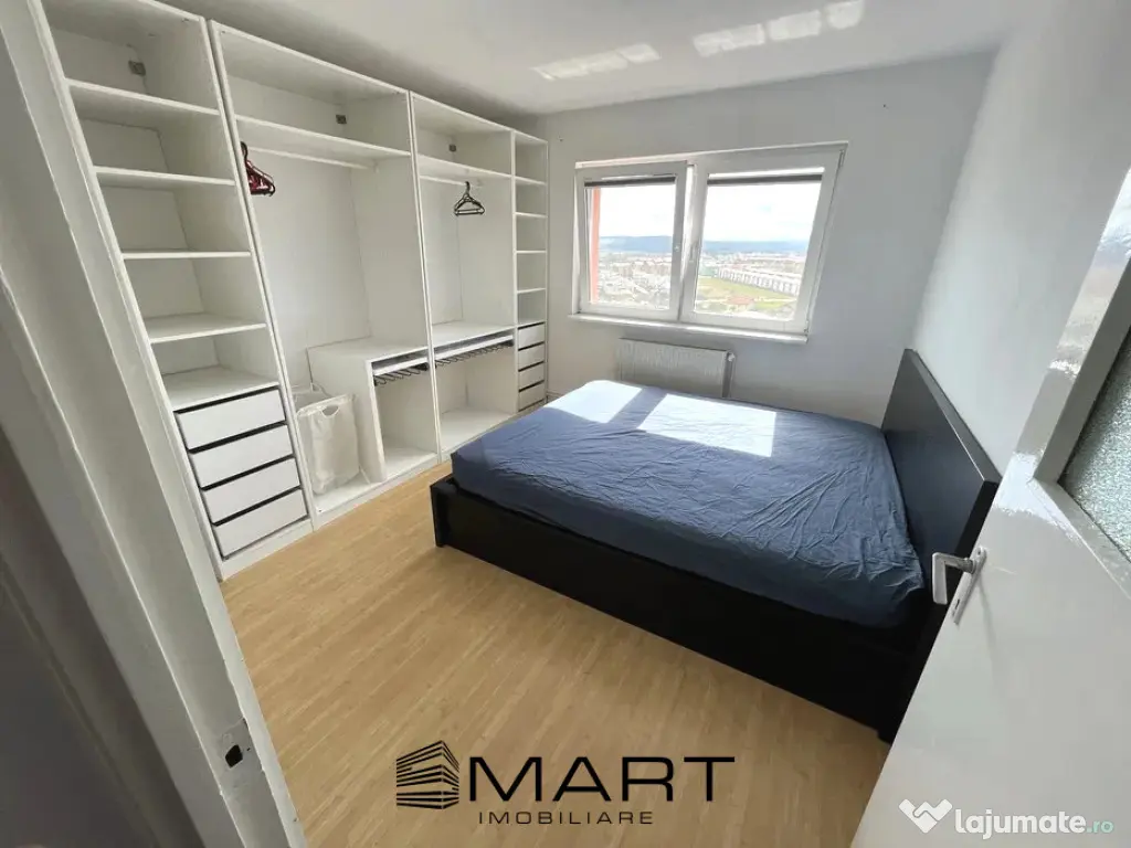 Apartament 3 camere decomandate zona Vasile Aaron