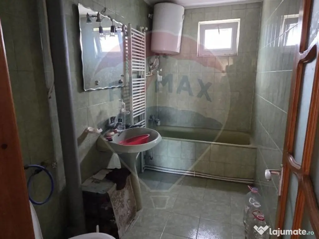 Casă / Vilă cu 5 camere de vânzare în zona Obor 