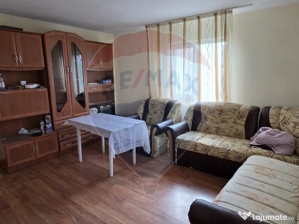 Casă / Vilă cu 5 camere de vânzare în zona Obor 