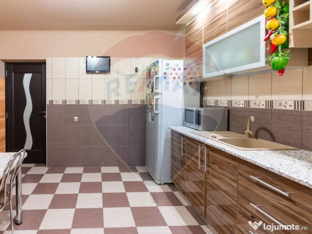 Vila moderna 5 camere, teren 250mp, Colentina Cornisor 