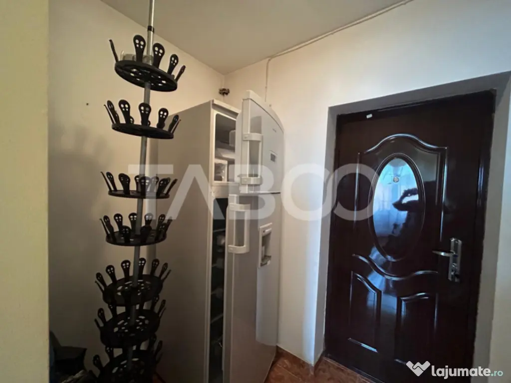 Apartament la cheie 3 camere 2 bai 72 mpu zona Terezian 