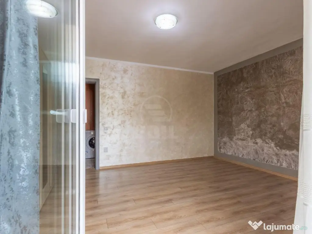 Apartament 2 camere decomandat zona Eroilor. 