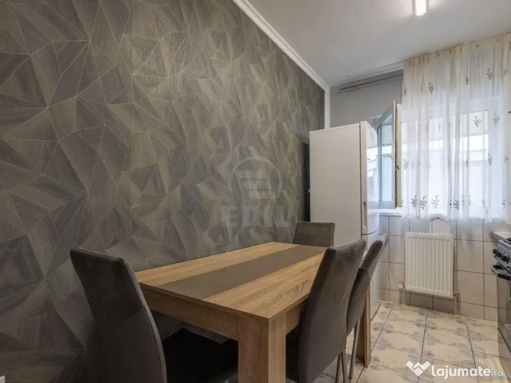 Apartament 2 camere decomandat zona Eroilor. 