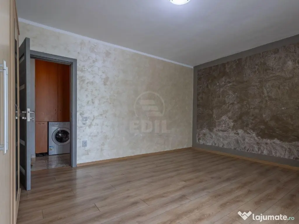 Apartament 2 camere decomandat zona Eroilor. 