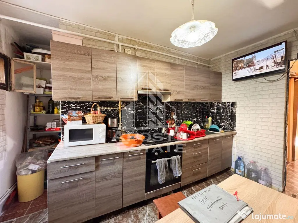 Apartament 4 camere | Decomandat | Etaj 1 | 90mp | Zona S...