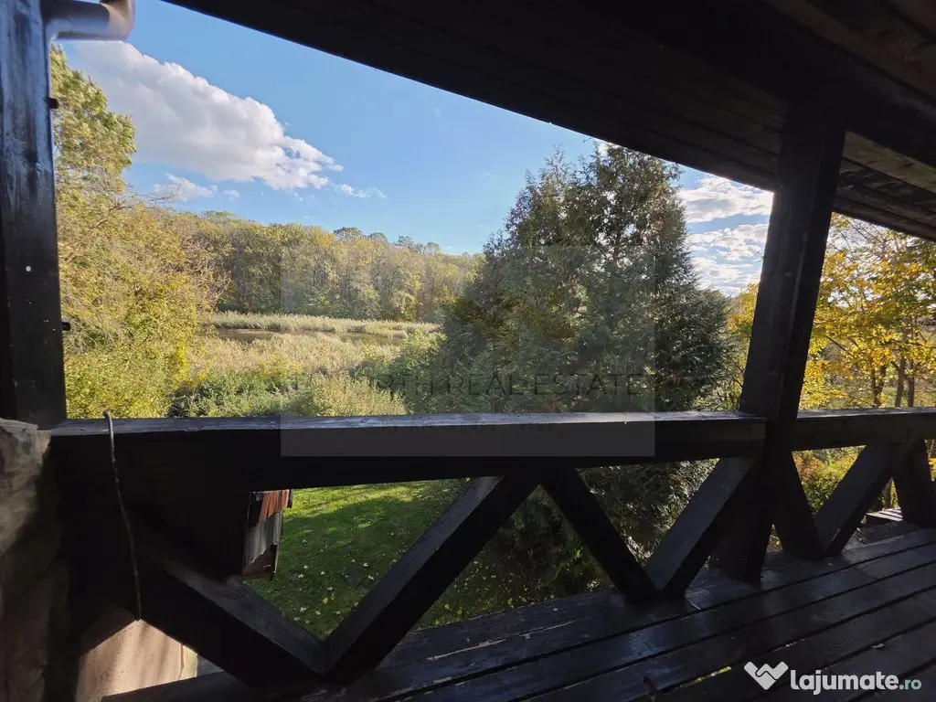 Reședință exclusivistă cu deschidere la Lacul Scrovi?...