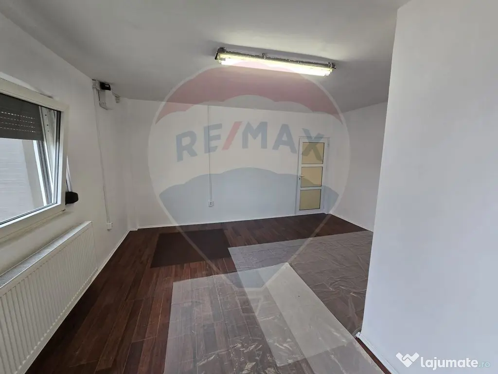 Spațiu comercial/ Casa zona Bariera Valcii 