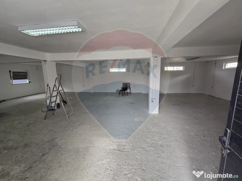 Spațiu comercial/ Casa zona Bariera Valcii 