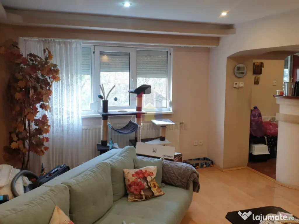 CENTRU-Bloc nou Confort 1 Decomandat 82mp 3 cam etaj 1