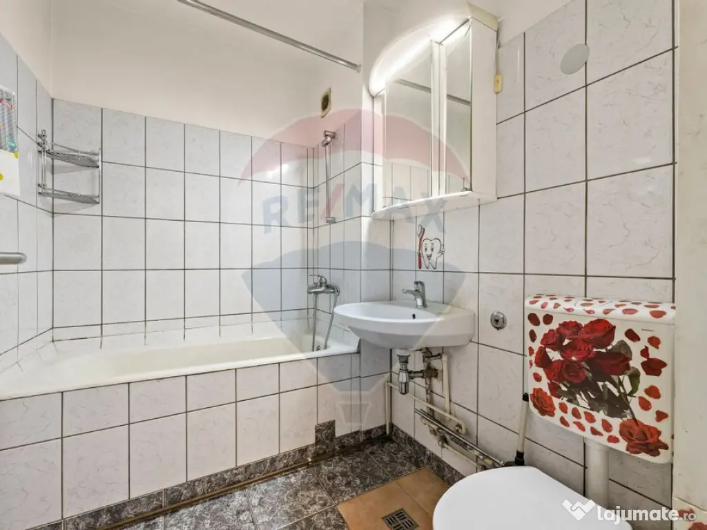Apartament cu 3 camere de închiriat - zona Podgoria 