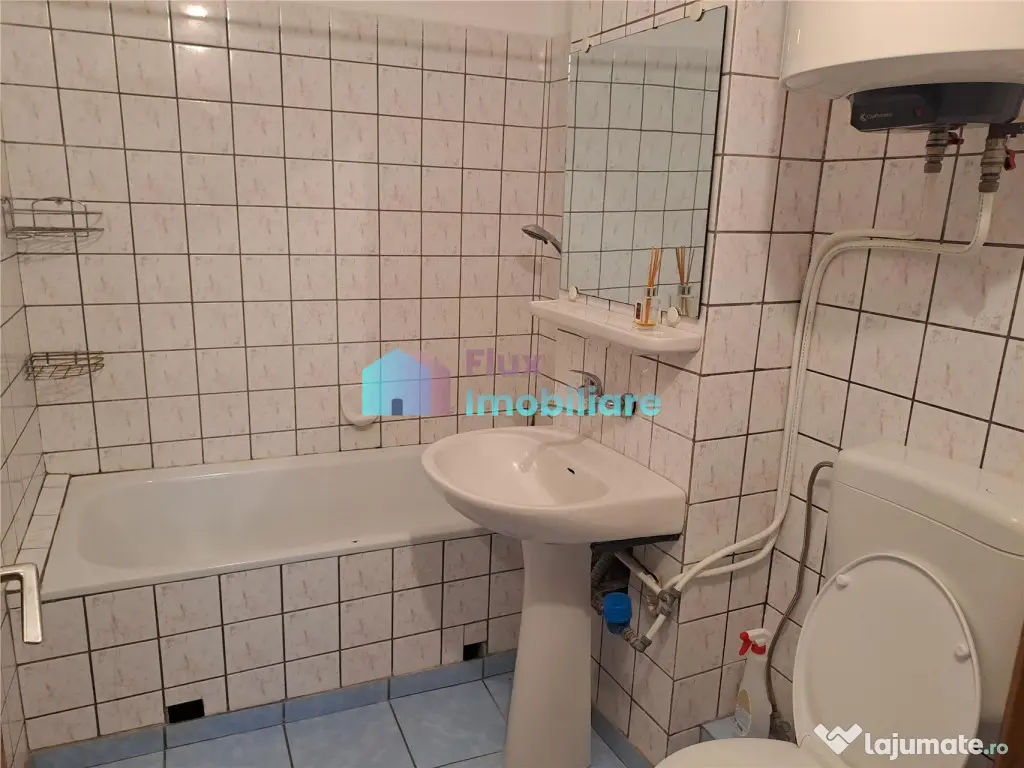 Apartament cu 3 camere etaj 2 Obcini zona Dany Gry 