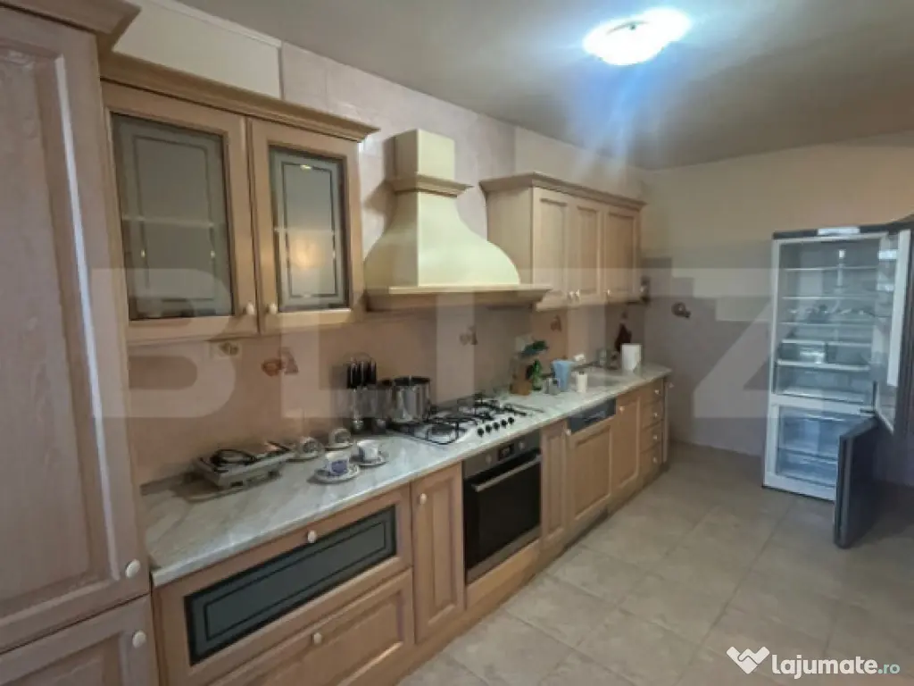 Casă de vânzare, 170 mp, zona Lipovei