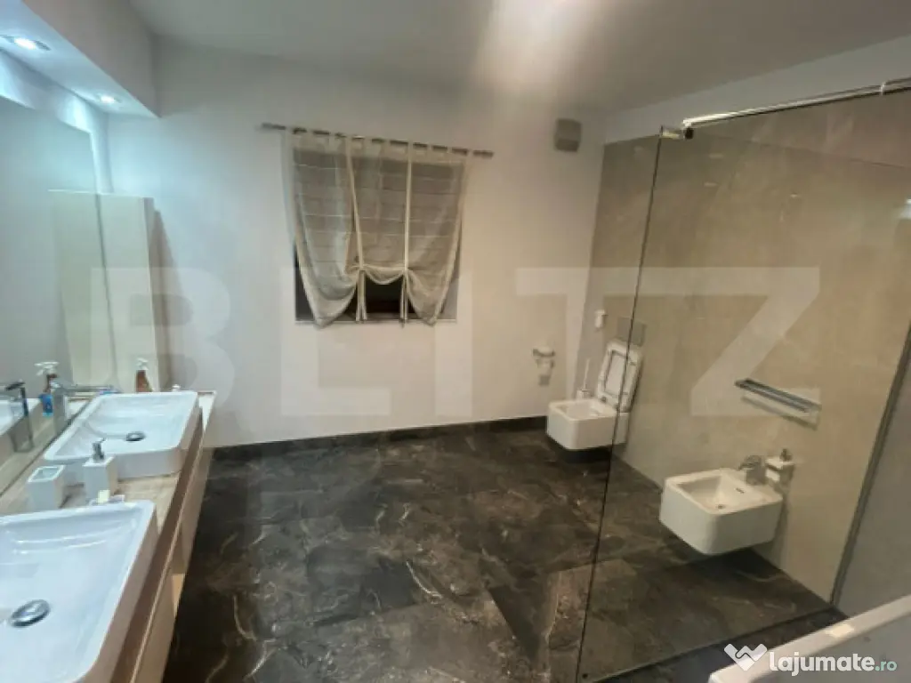 Casă de vânzare, 170 mp, zona Lipovei