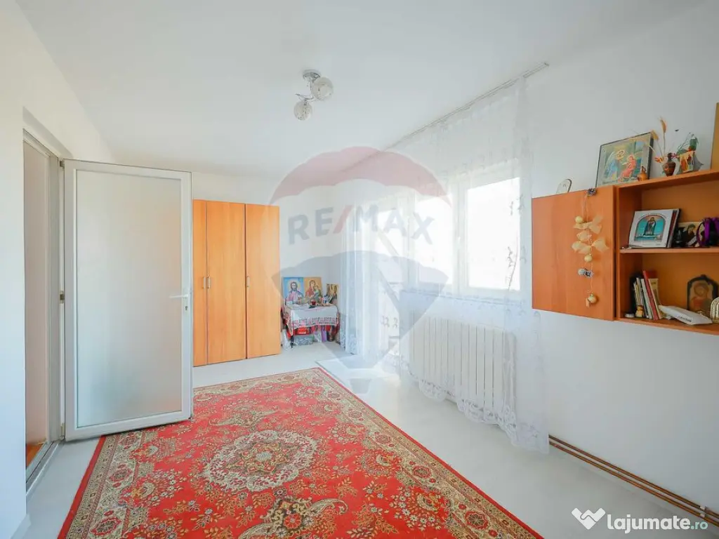 Duplex cu 5 camere și 506 mp teren de vânzare, str. Nuf... 