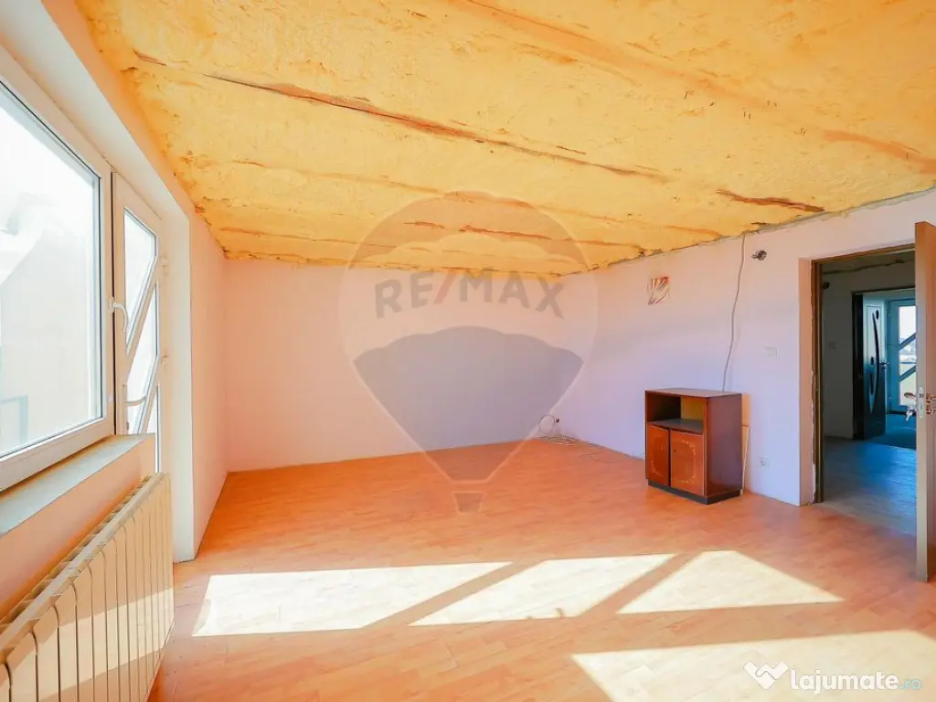 Duplex cu 5 camere și 506 mp teren de vânzare, str. Nuf... 