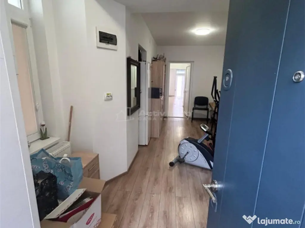 Resita, Apt. 2 cam.conf.1Sporit, Sau SPATIU COMERCIAL, Zona