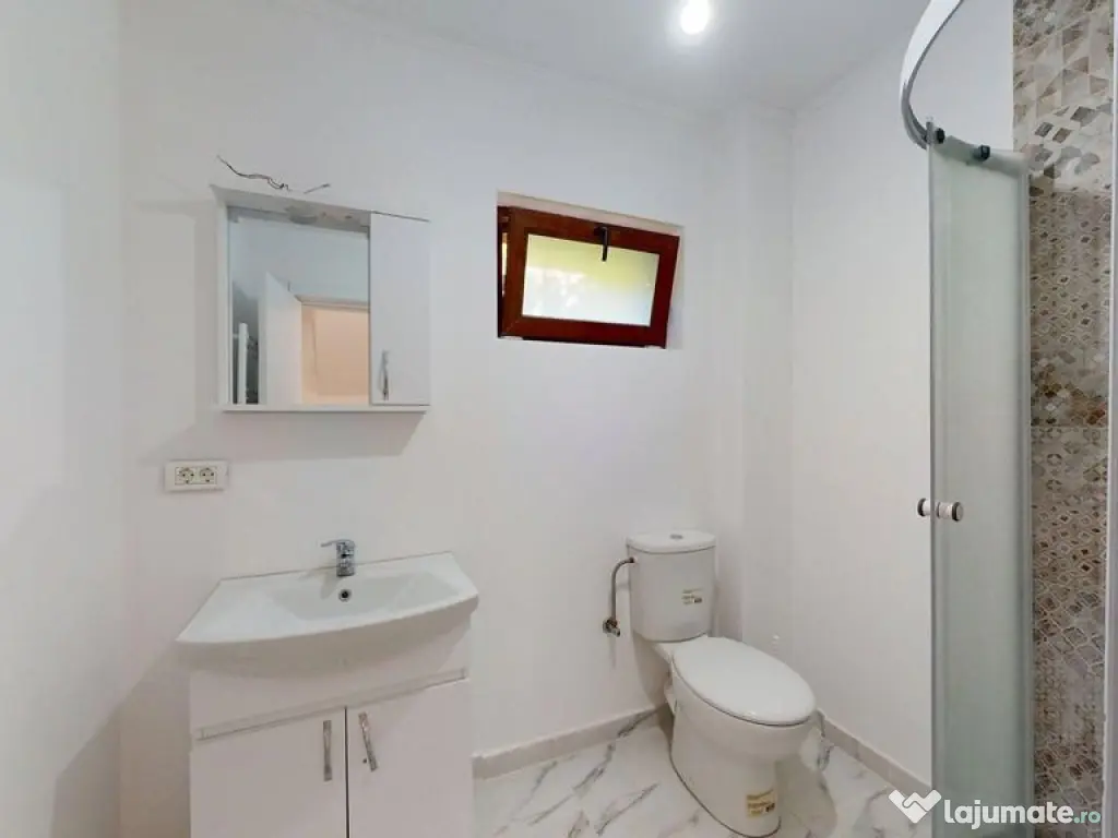 Casa Duplex cu 3 dorm.+ Dressing + Panouri Solare! Cu 2 i... 