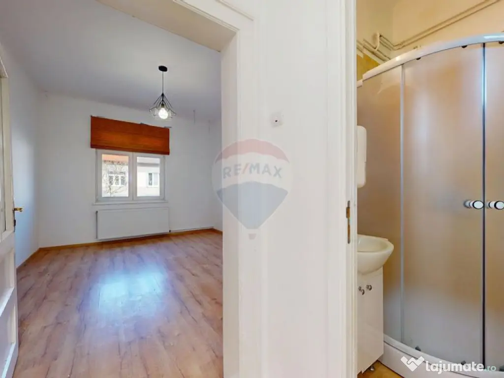 Închiriere imobil Brașov, zonă centrală, strada Aurel... 