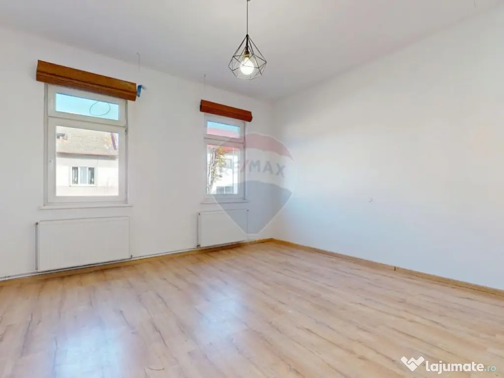 Închiriere imobil Brașov, zonă centrală, strada Aurel... 