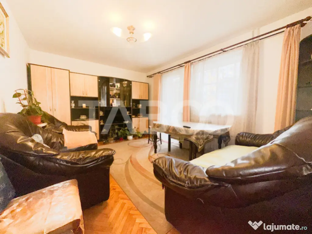 De vanzare apartament cu 4 camere decomandate cartierul Mana