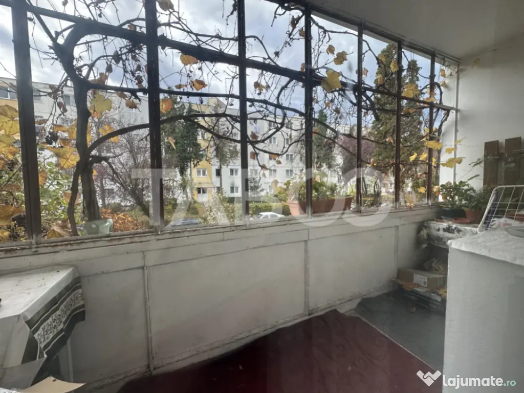 De vanzare apartament cu 4 camere decomandate cartierul Mana