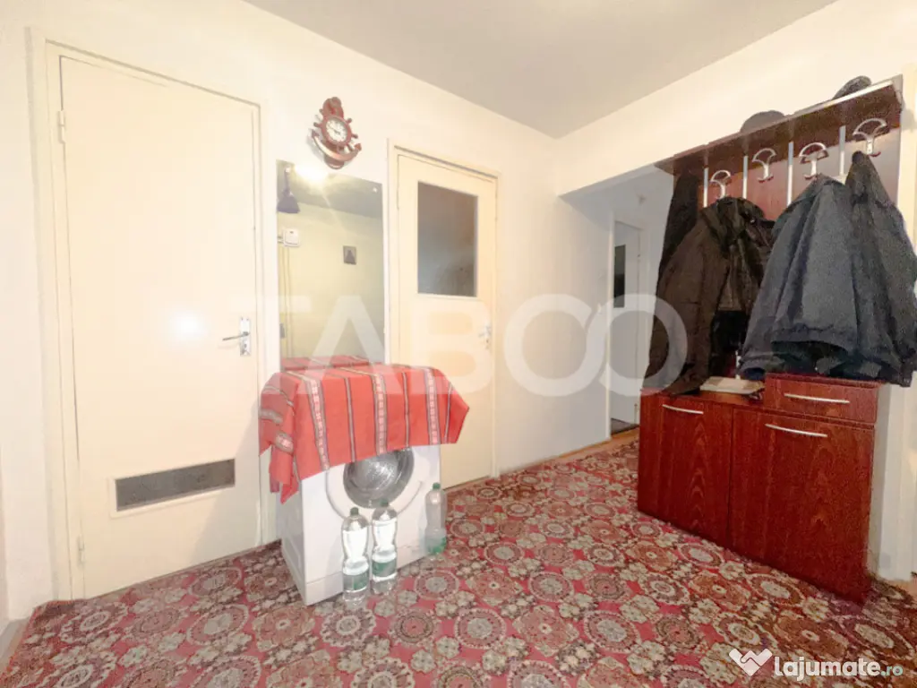 De vanzare apartament cu 4 camere decomandate cartierul Mana