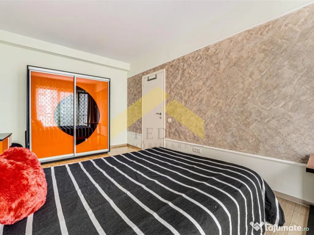 Apartament de ansamblul Bermo, zona Banu Maracine